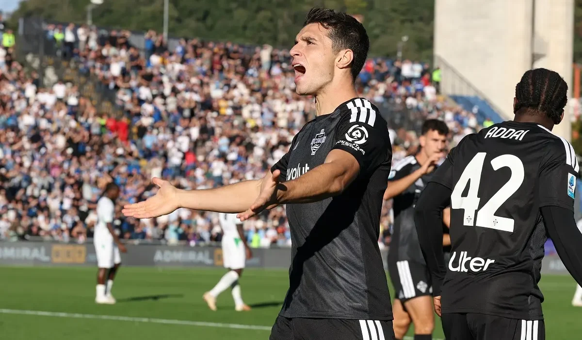 Un doblete de Anastasios Douvikas mantiene al Como en racha: 2-0 ante Sassuolo