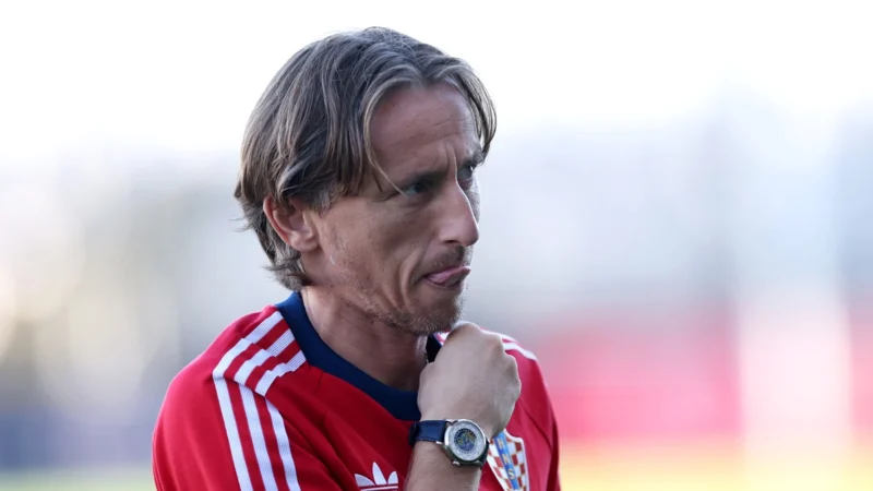 Harry Kane y Luka Modric encabezan las formaciones de Croacia vs Inglaterra
