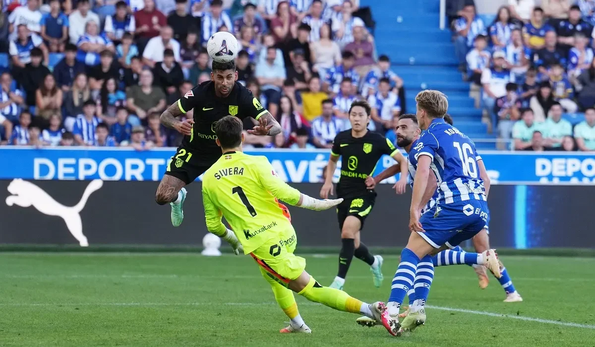 Cuti Romero jugó de 9 en el final y marcó su primer gol en Atlético de Madrid ante Alavés