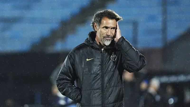 Eduardo Domínguez habló de la final de la Sudamericana: “Sabemos el poderío que tiene Boca”