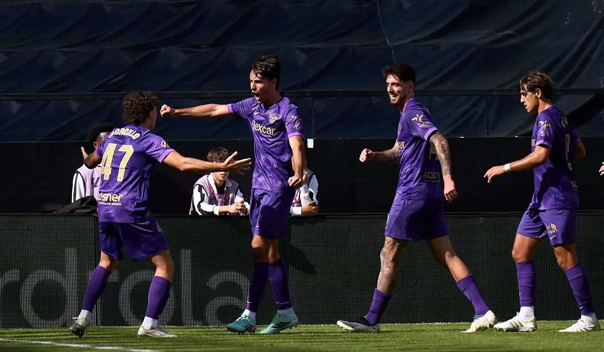 Elche estiró su racha y goleó al Rayo Vallecano con el debut goleador de Federico Redondo