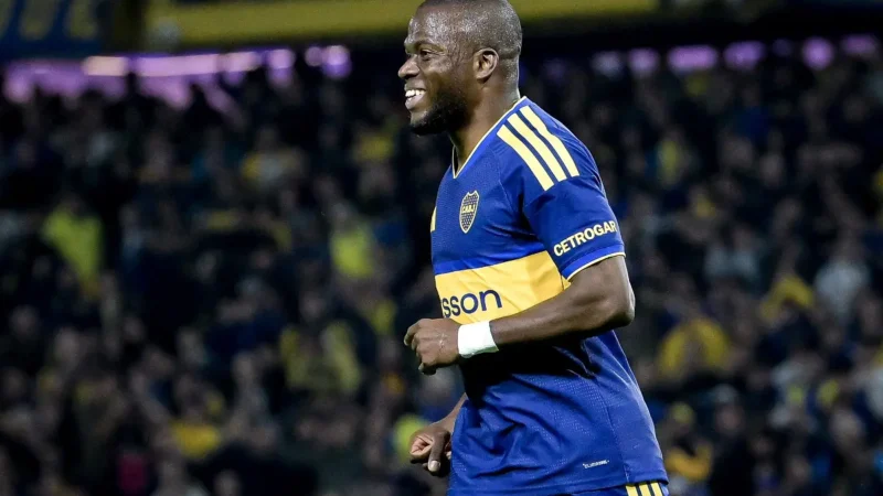 Enner Valencia aprovechó un blooper de Instituto y sigue de racha en Boca: sus números