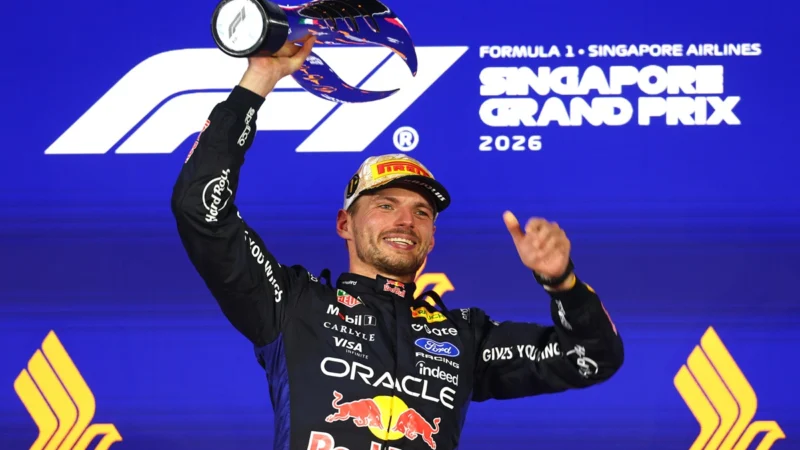 Max Verstappen celebró 250 carreras de Fórmula 1 con su primera victoria en el GP Singapur
