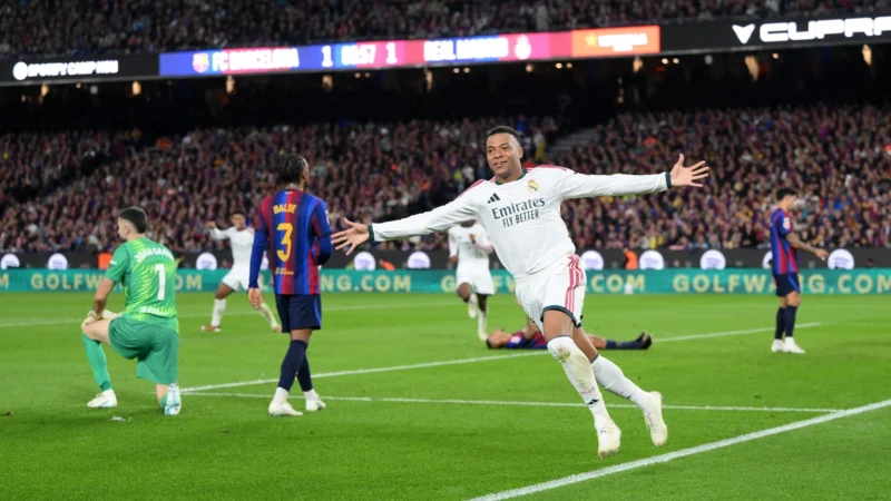Real Madrid ganó El Clásico ante Barcelona con doblete de Mbappé