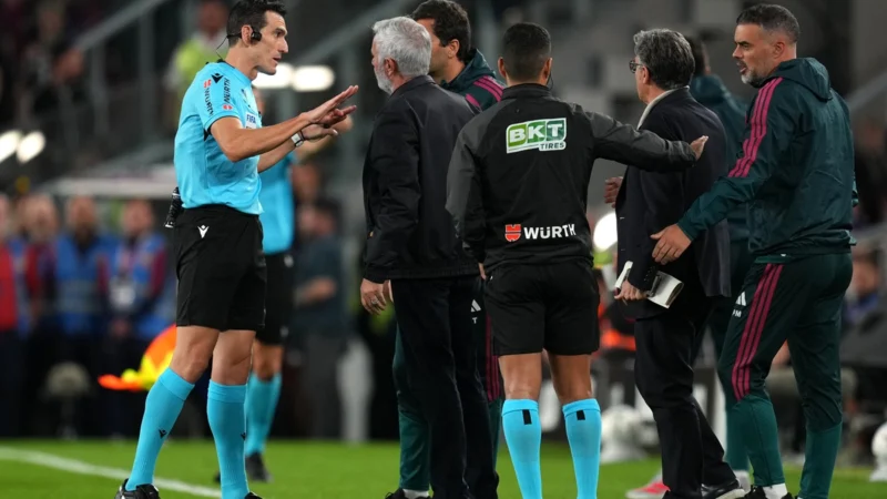 Mourinho tras Barcelona – Real Madrid: «El VAR estaba dormido en el minuto 60»
