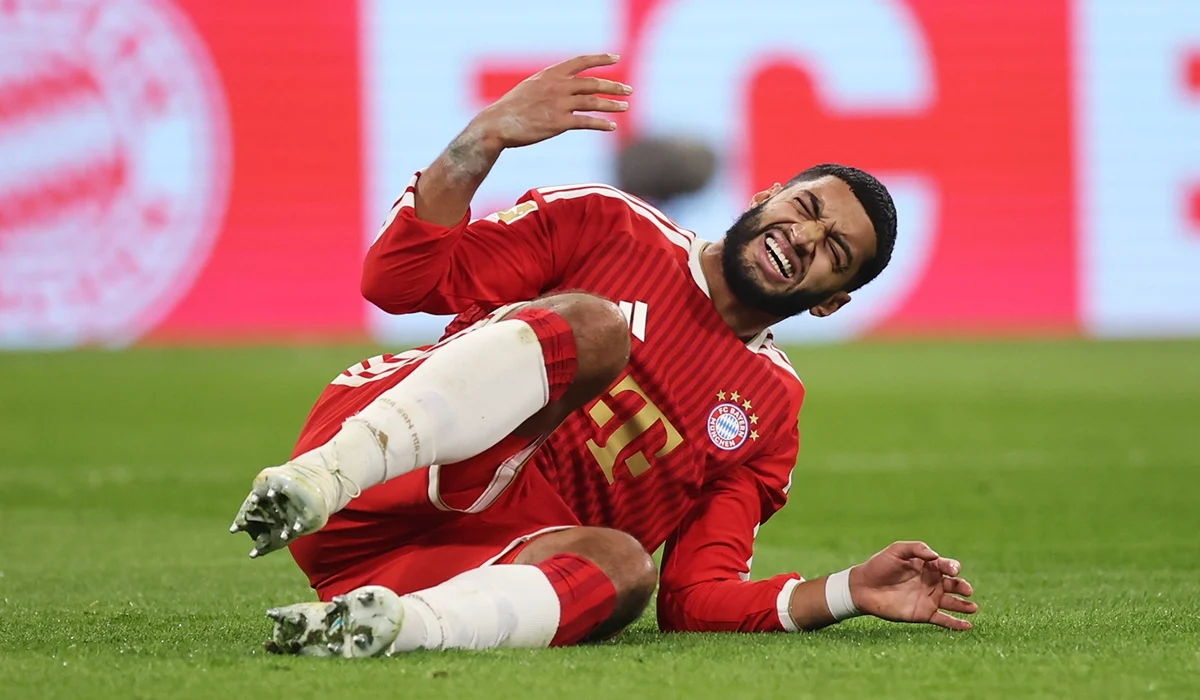 Ismael Saibari salió lesionado y sin poder pisar en el Bayern Múnich