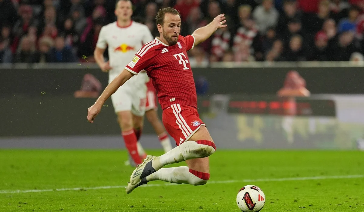 Harry Kane llegó a los 100 partidos de Bundesliga y marcó su gol 102 en el torneo