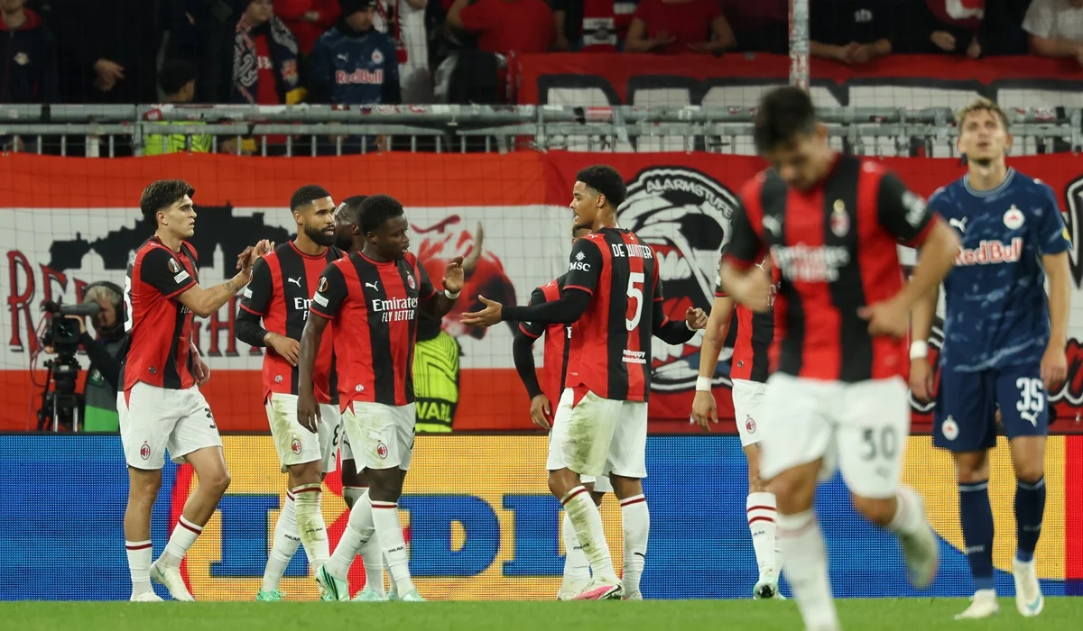 Milan goleó en Salzburgo con triplete de Alphadjo Cisse