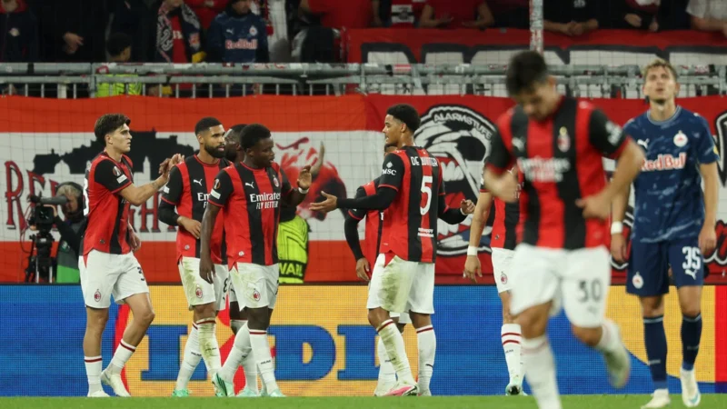 Milan goleó en Salzburgo con triplete de Alphadjo Cisse