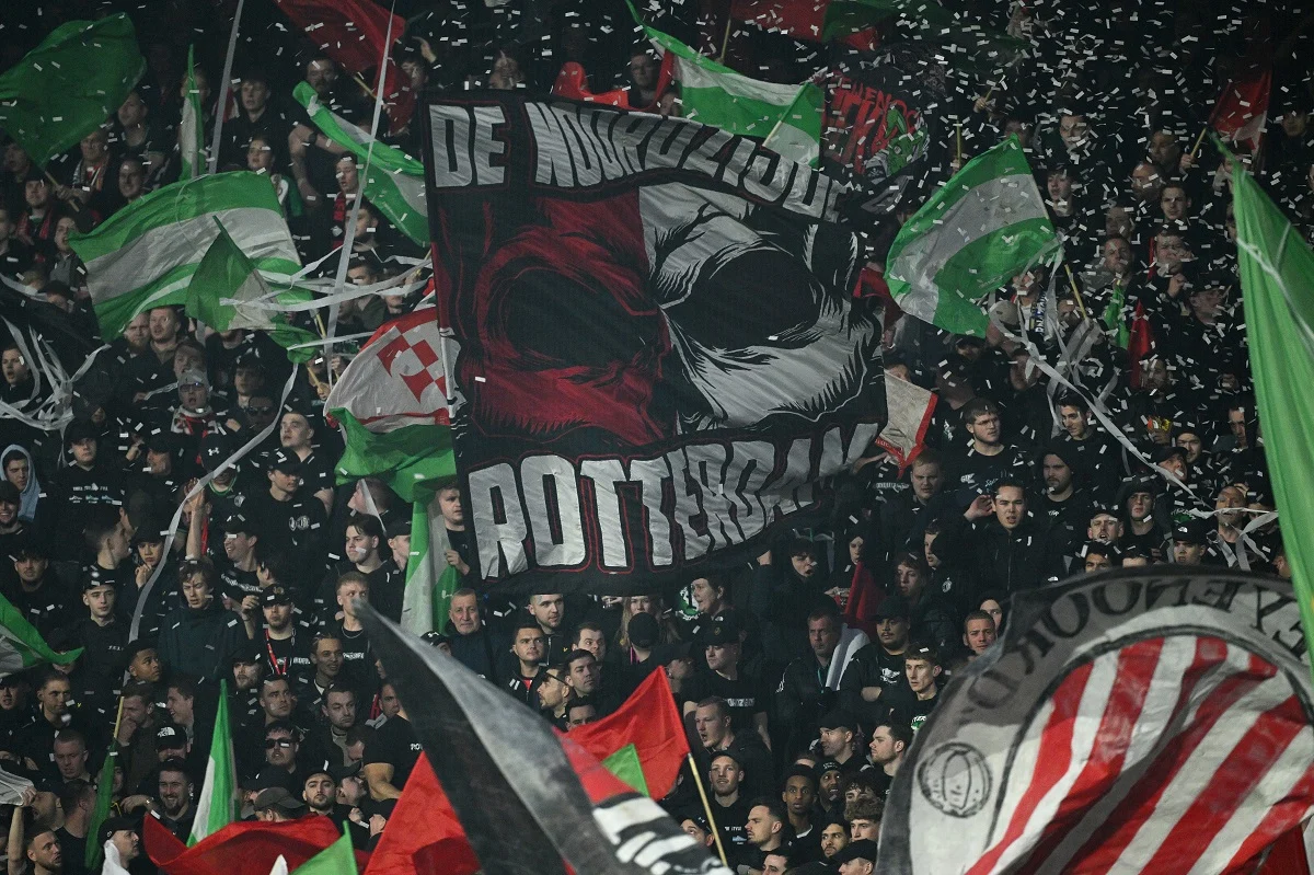 Ultras del Feyenoord generaron disturbios en Sevilla