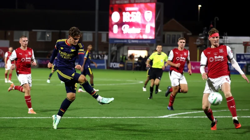 Fleetwood Town dio el batacazo y eliminó al Arsenal por penales