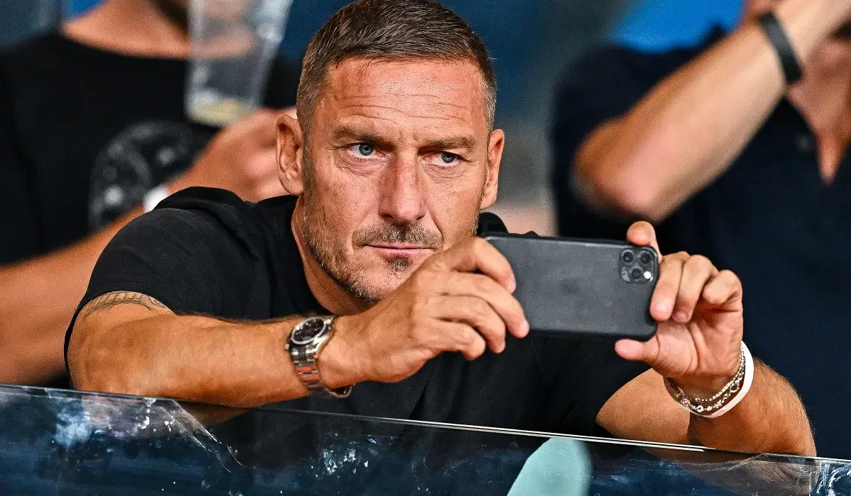 Francesco Totti: «En cierto sentido morí cuando dejé la Roma y ahora no llaman hace 6 o 7 años»