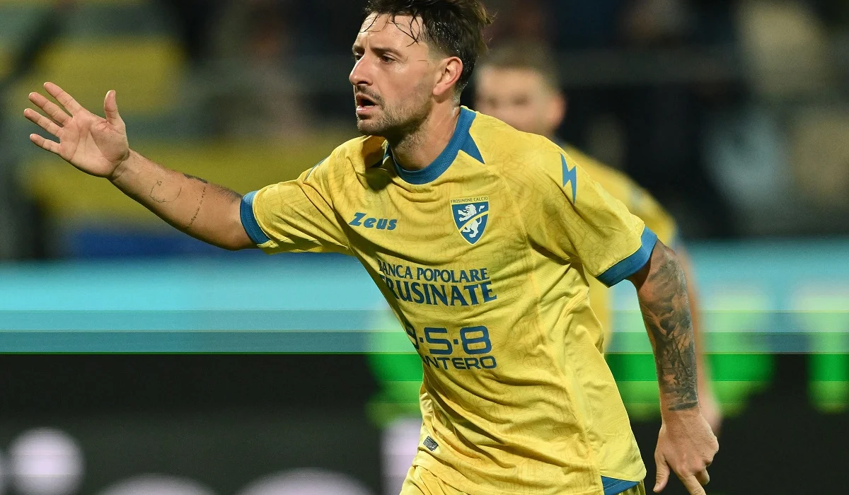 Frosinone sigue imparable en su casa y goleó a Lecce por Serie A