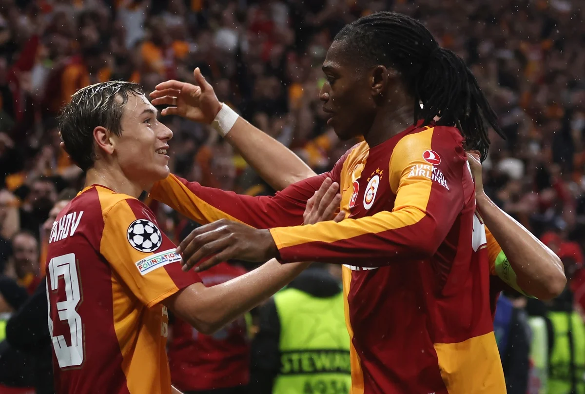 Galatasaray sorprende a Barcelona con gol de Batrakov