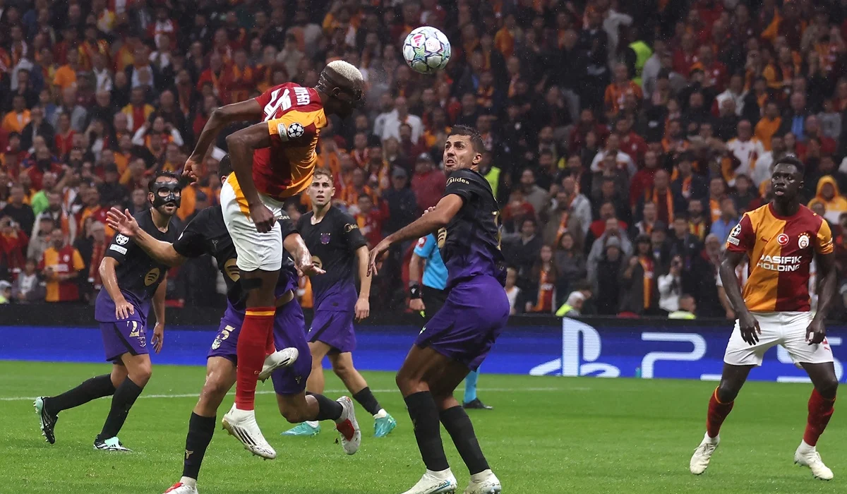 Polémico gol anulado a Galatasaray ante Barcelona en Champions League