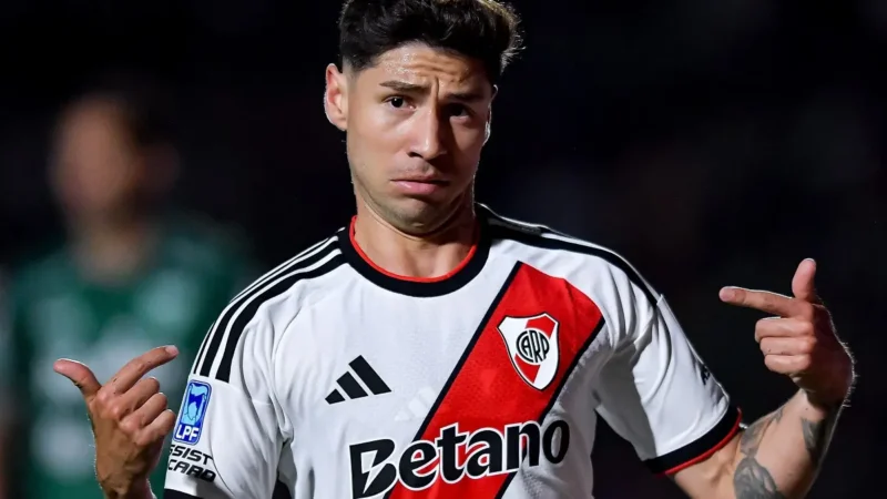 Se filtró la camiseta alternativa de River para 2027: homenaje a un diseño histórico