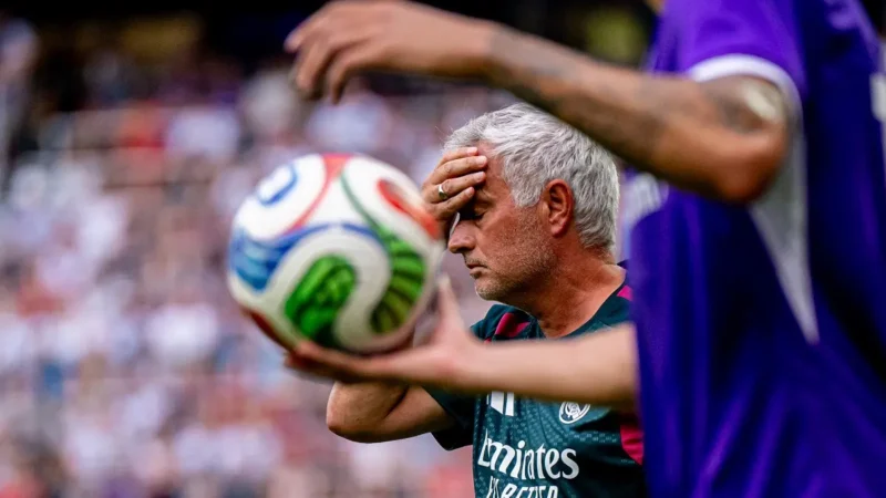 Mourinho ironizó sobre el caso City: “Tenemos que tener la suerte de seguir aquí para una sentencia definitiva”