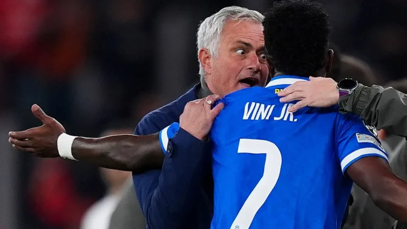 La frase de Mourinho con mensaje a Vinicius en el Real Madrid: “Intocable es el escudo”