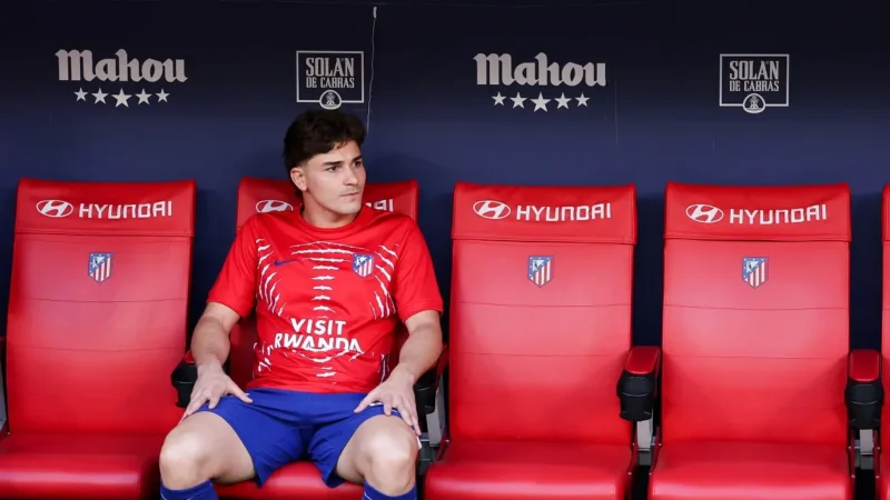 Julián Álvarez, suplente en el Atlético frente al Alavés: Cuti Romero y Giuliano, titulares