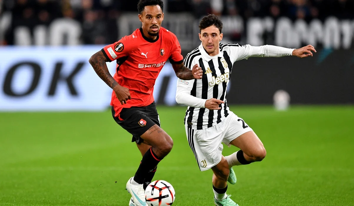 Estruendosa silbatina a Juventus que pierde con Rennes en el descanso