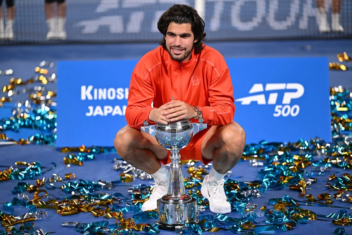 Carlos Alcaraz volvió a sonreír y ganó el ATP 500 de Tokio
