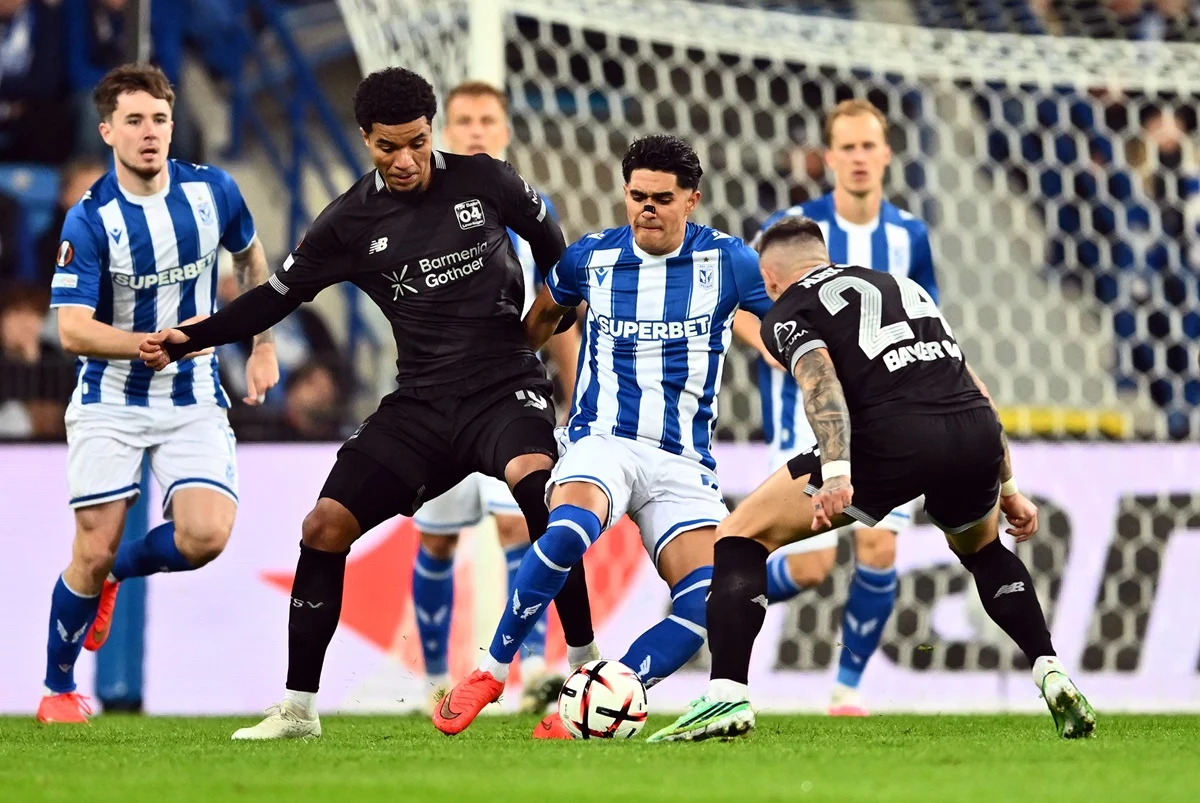 Bayer Leverkusen goleó a Lech Poznan en Polonia y es líder en Europa League
