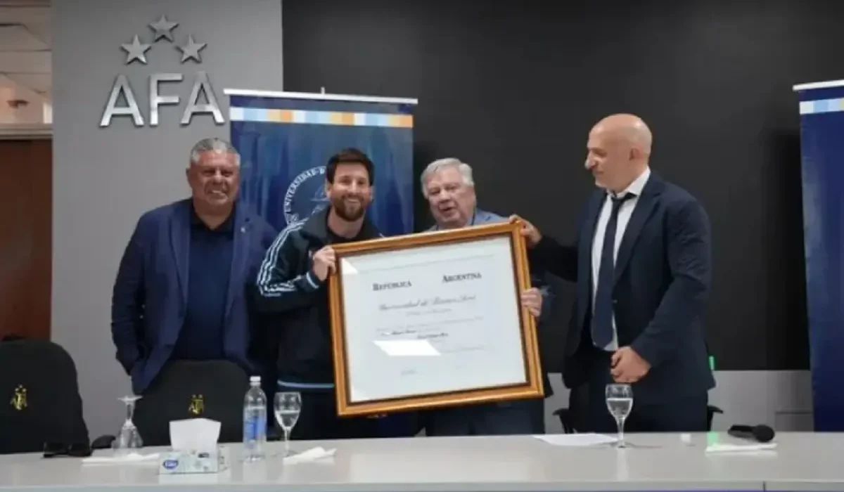 Lionel Messi recibió el Doctor Honoris Causa de la Universidad de Buenos Aires