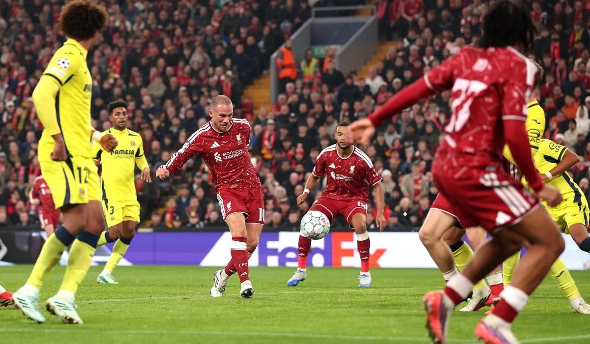 Liverpool le ganó un partido increíble a Villarreal y lidera junto a PSG en Champions League