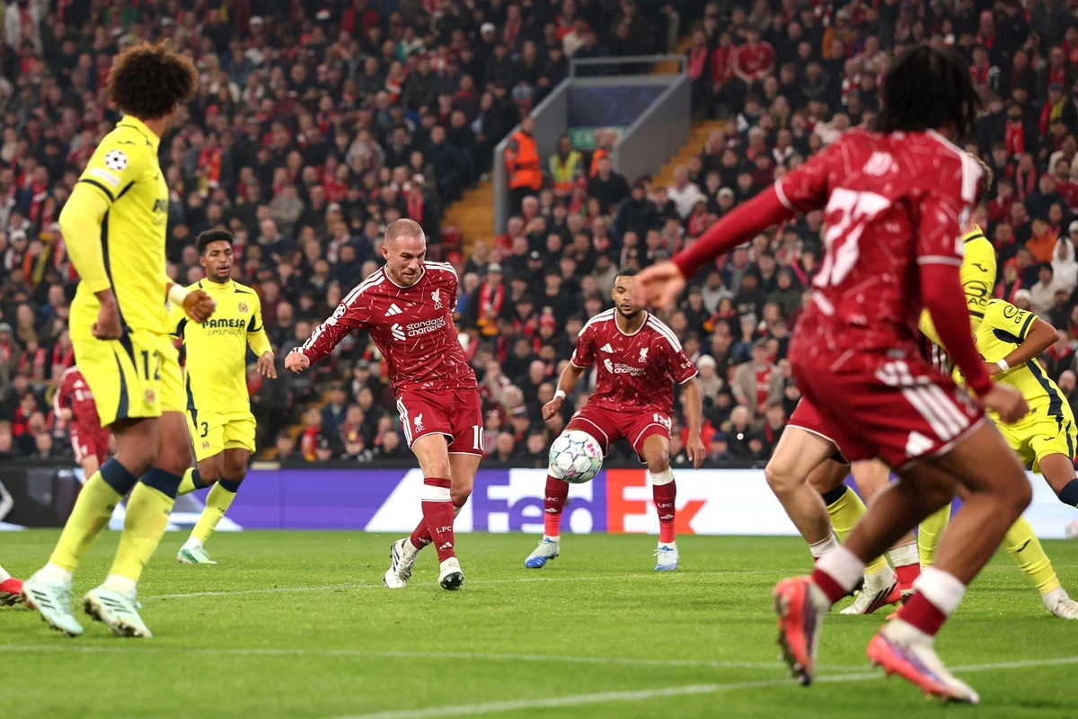 Liverpool le ganó un partido increíble a Villarreal y lidera junto a PSG en Champions League