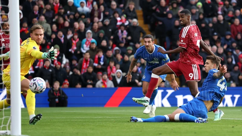 Liverpool hizo gala de su poder de fuego para derrotar a Brighton