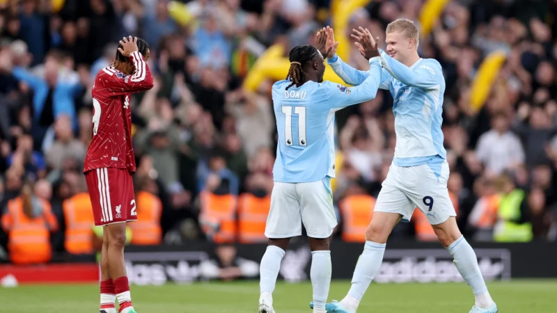 Manchester City goleó a Liverpool en un caliente duelo en Anfield