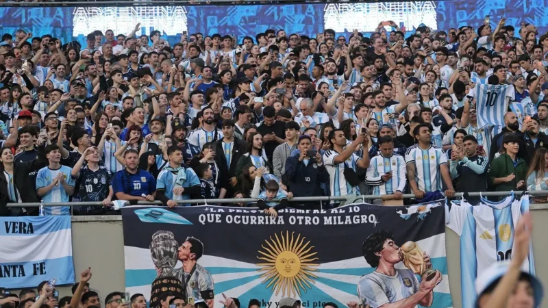 Lleno total en el Monumental para Argentina-Benín en la despedida de Messi