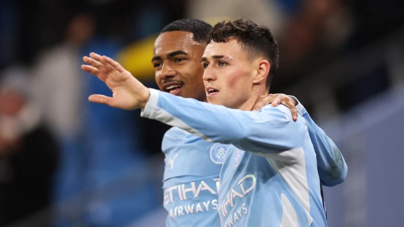 Manchester City aplastó al AEK de Atenas con Phil Foden supliendo la ausencia de Haaland