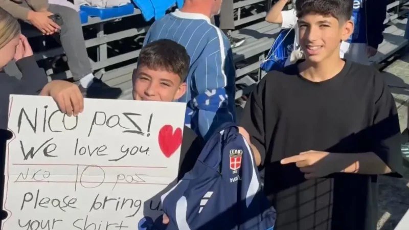 El gran gesto de Nico Paz en Como: le regaló su buzo de entrenamiento a un pequeño hincha