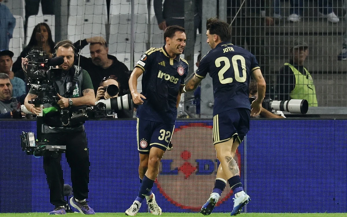 Santiago Hezze marcó para Olympiacos ante Marsella en Europa League