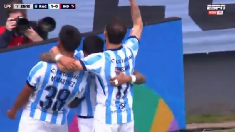 Racing golpeó primero en el clásico de Avellaneda: Error de Rey y gol de Zaracho ante Independiente