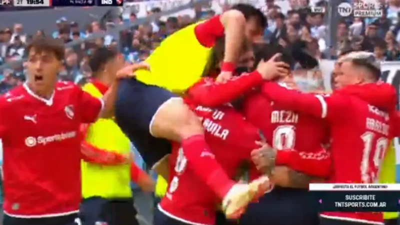 Independiente empató el clásico de Avellaneda ante Racing: Maxi Meza, protagonista exclusivo