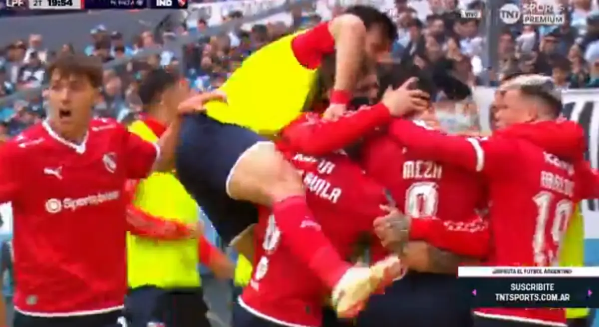 Independiente empató el clásico de Avellaneda ante Racing: Maxi Meza, protagonista exclusivo