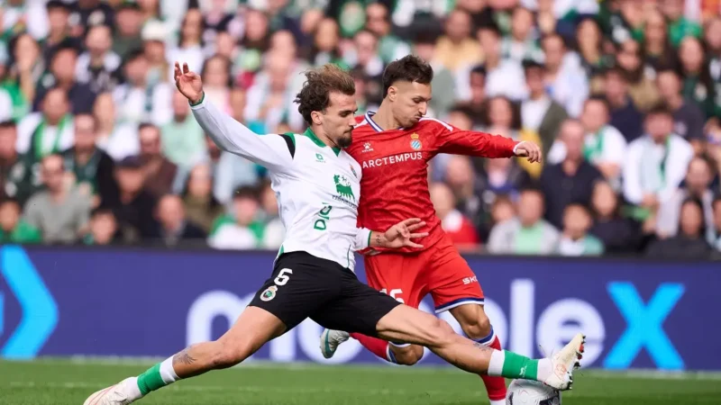 Racing de Santander se lo dio vuelta al Espanyol y se alejó de la parte baja de La Liga