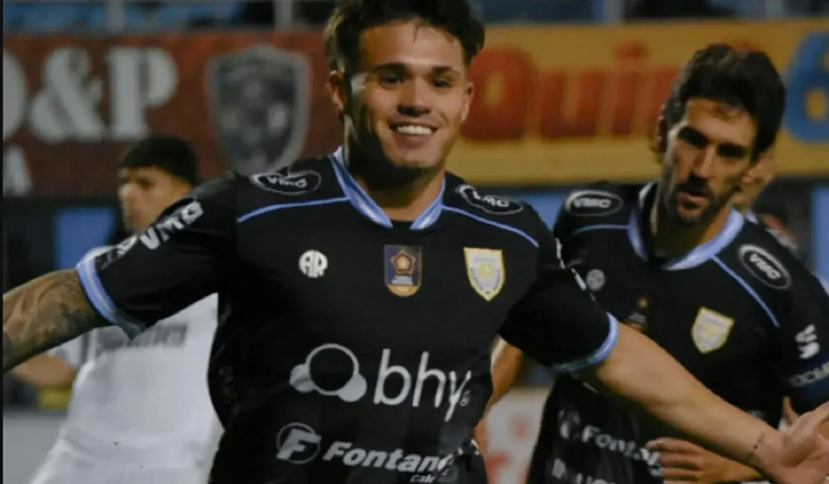 Atlético Rafaela le ganó a Quilmes con un penal a los 28 segundos en un juego con tres expulsados