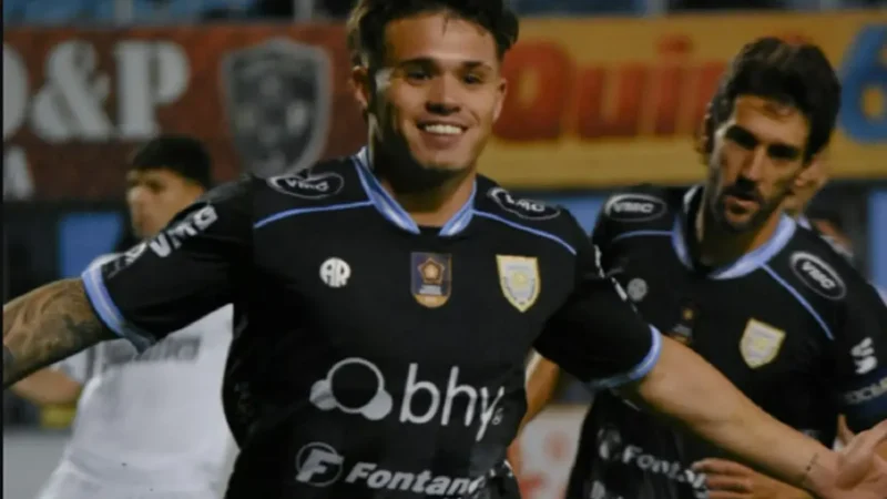Atlético Rafaela le ganó a Quilmes con un penal a los 28 segundos en un juego con tres expulsados