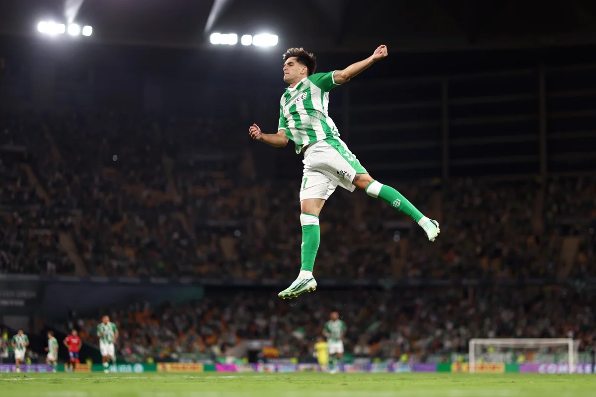 Betis aplastó a Osasuna por 5 a 2 en La Cartuja