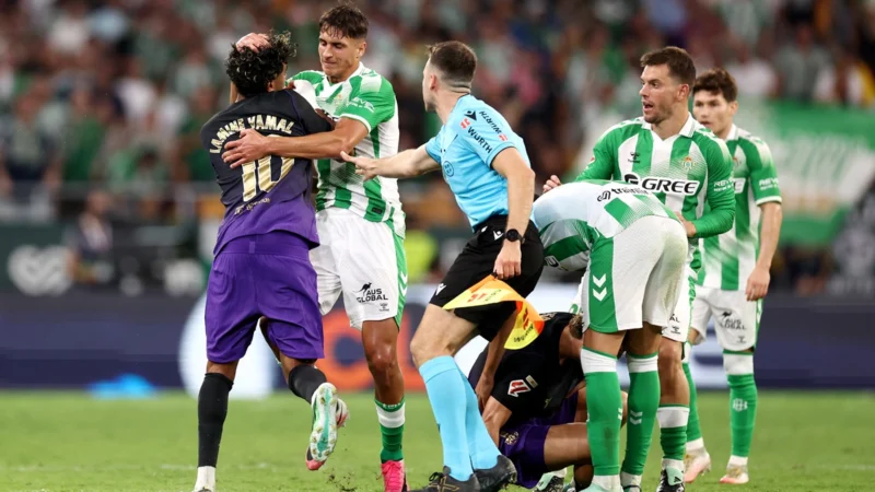 Escándalo en Betis – Barcelona: ¿Era roja para Lamine Yamal?