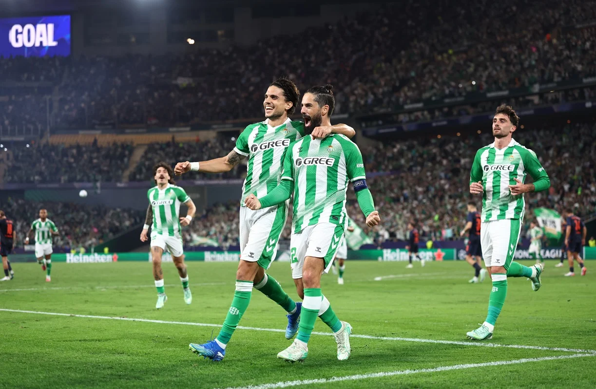 Betis le ganó a Feyenoord y sigue arriba en Champions League