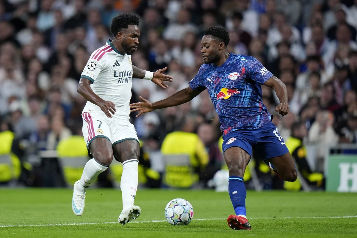 Parte del Real Madrid silbó a Vinicius cuando fue reemplazado ante Leipzig