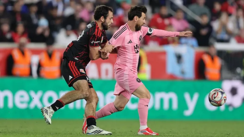A Inter Miami no le alcanzaron ni los 45 minutos de Messi y perdió ante New York Red Bulls