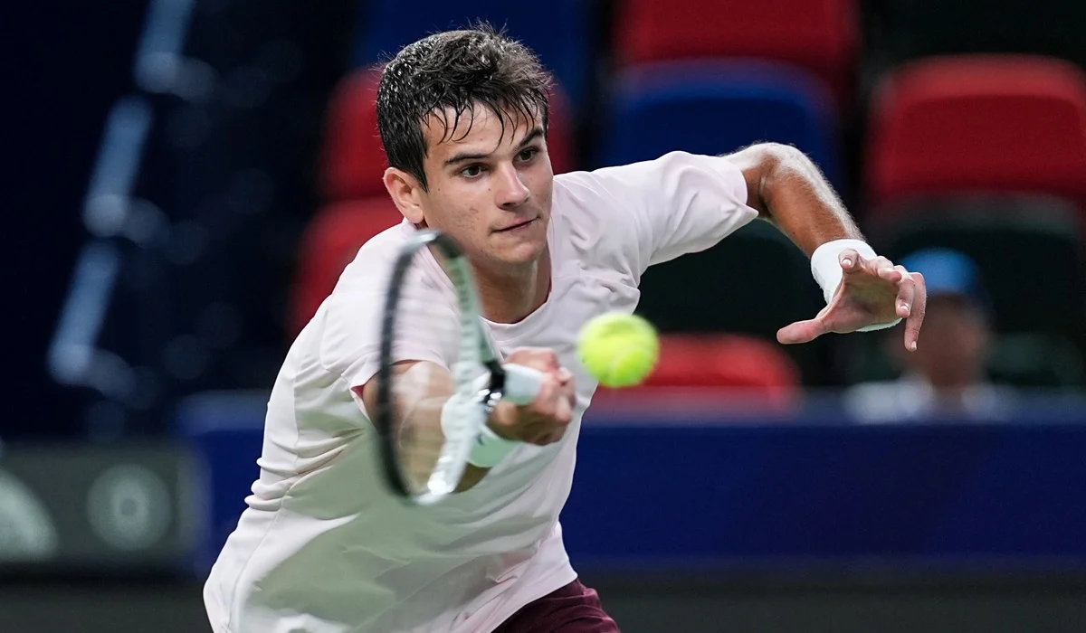 Rafa Jódar venció a Medvedev y el Masters de Shanghái tendrá campeón español por primera vez