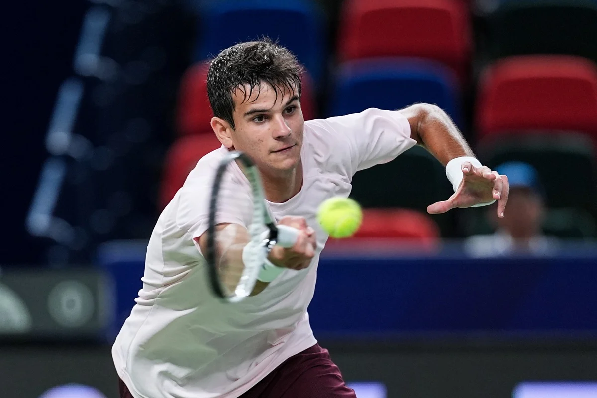 Rafa Jódar venció a Medvedev y el Masters de Shanghái tendrá campeón español por primera vez
