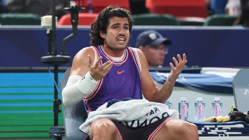 Carlos Alcaraz sufrió una dura derrota en el Masters de Shanghái