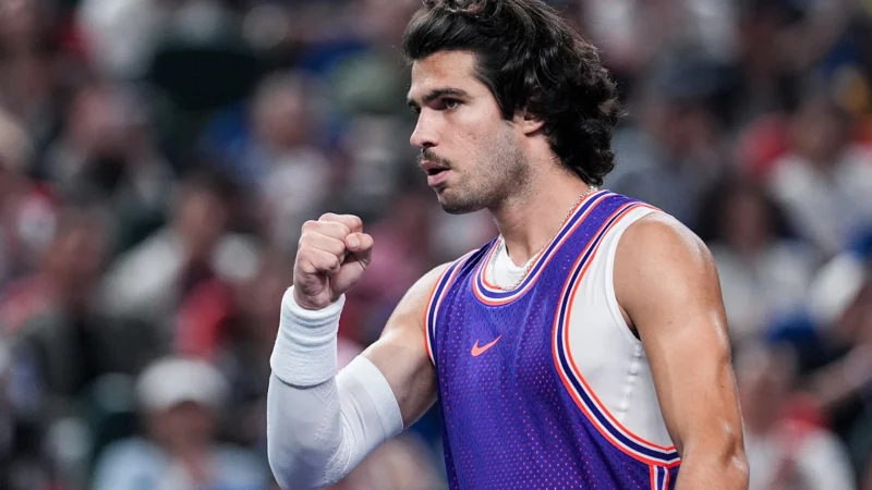Carlos Alcaraz se metió en cuartos del Abierto de Viena tras dramático tie-break